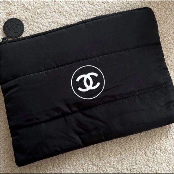 CHANEL Handbags - CHANEL Black Quilted Makeup Clutch New